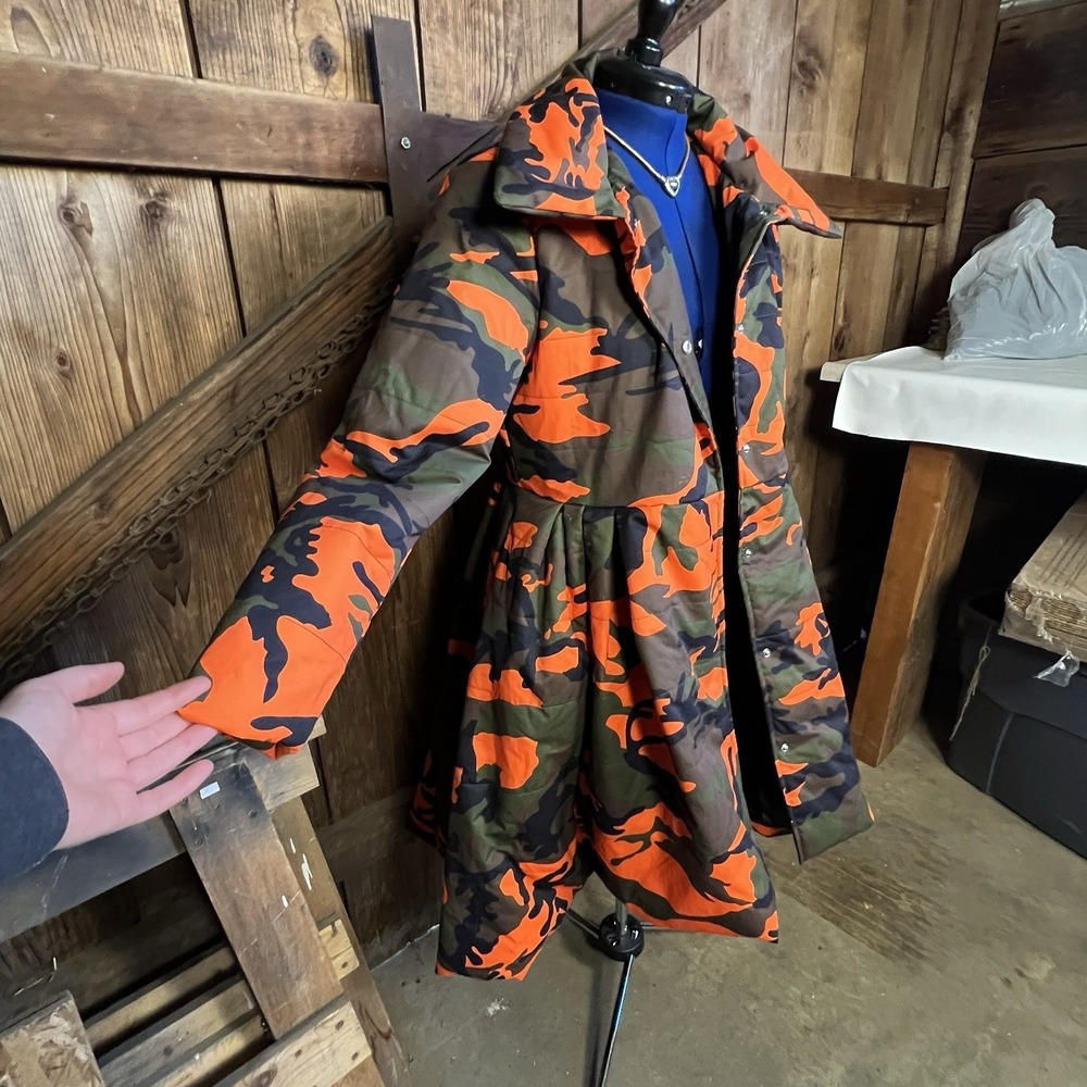 AZALEA WANG Midtown Peplum Puffer Trench Women's Size 1X Camo Orange Black - Picture 6 of 13